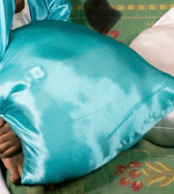 Load image into Gallery viewer, Satin Pillowcases